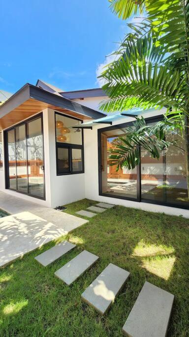 Villa Cozy New With Nature Vibes, Include Motorbike Legian (Bali)