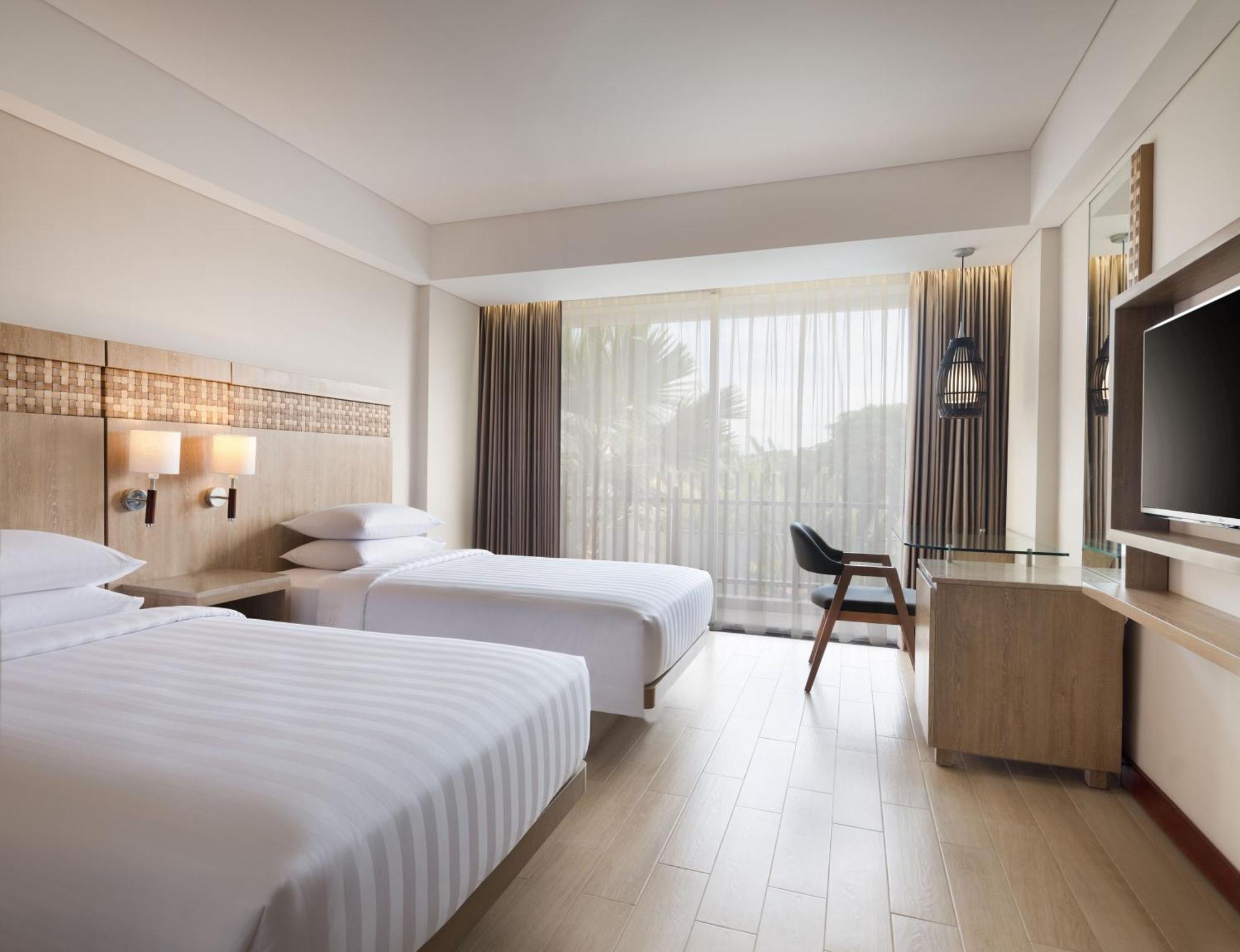 Hotel Fairfield By Marriott Bali 4*