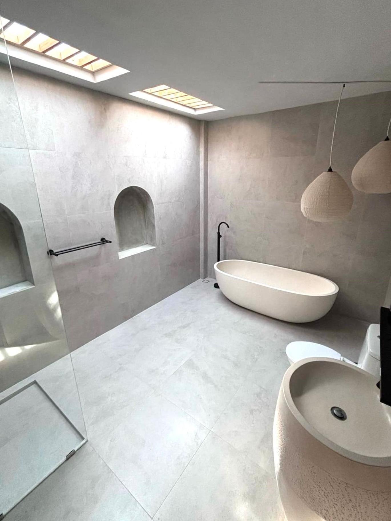 Jes - 4 Bedroom -