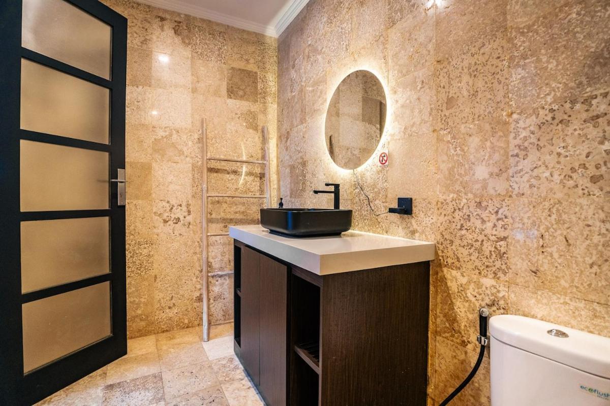 Cozy 3br 5min Walk To Shops, Villa Legian (Bali)