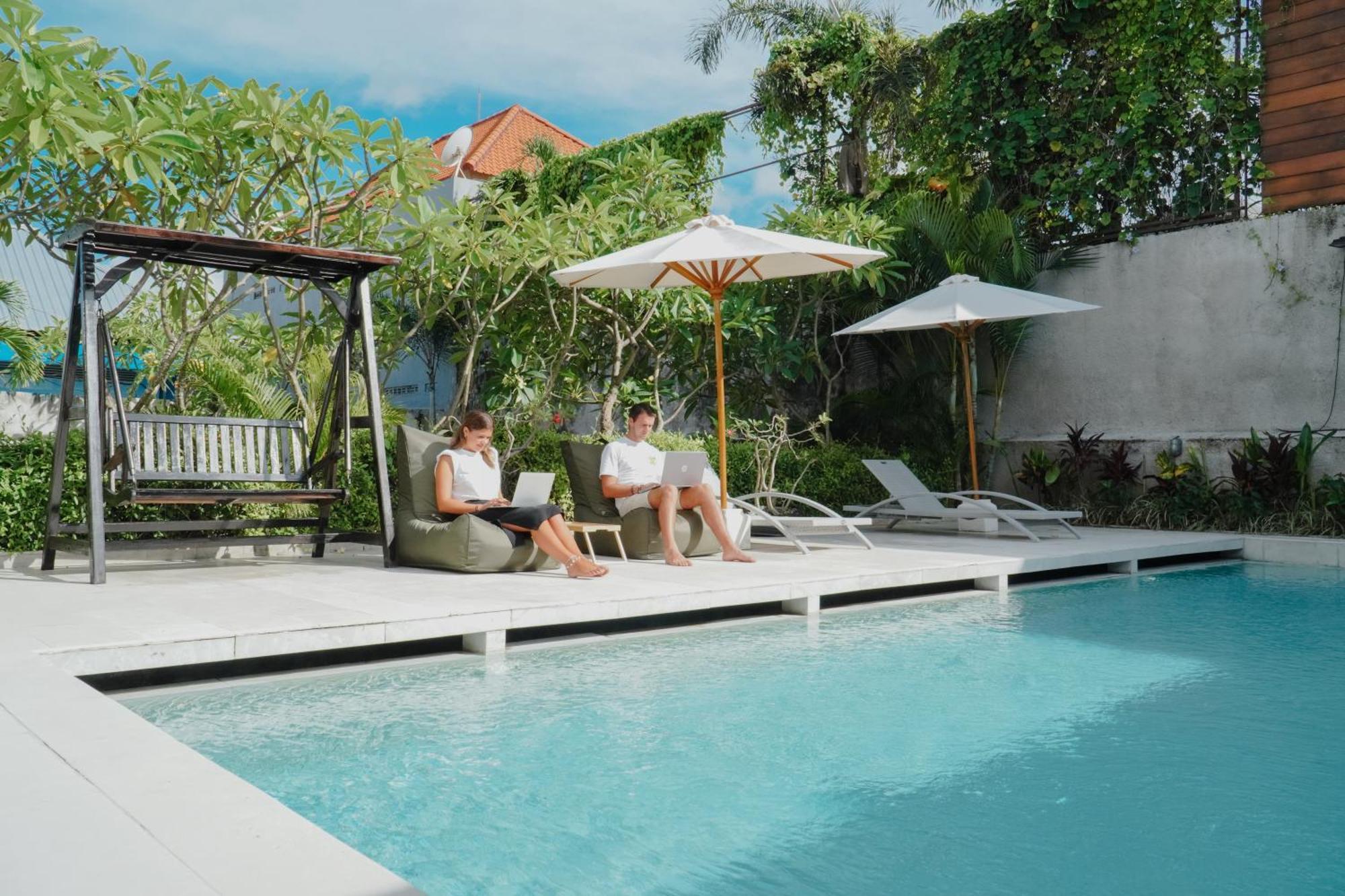 Bali Bustle Kuta Coliving & Coworking Space Aparthotel Legian (Bali)