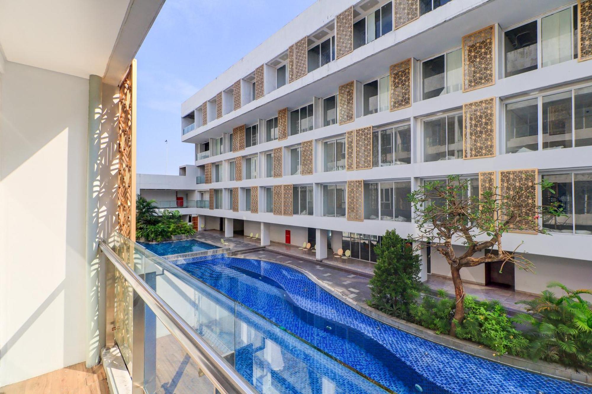 Checkmyguestt Arshika Sunset Road Hotel