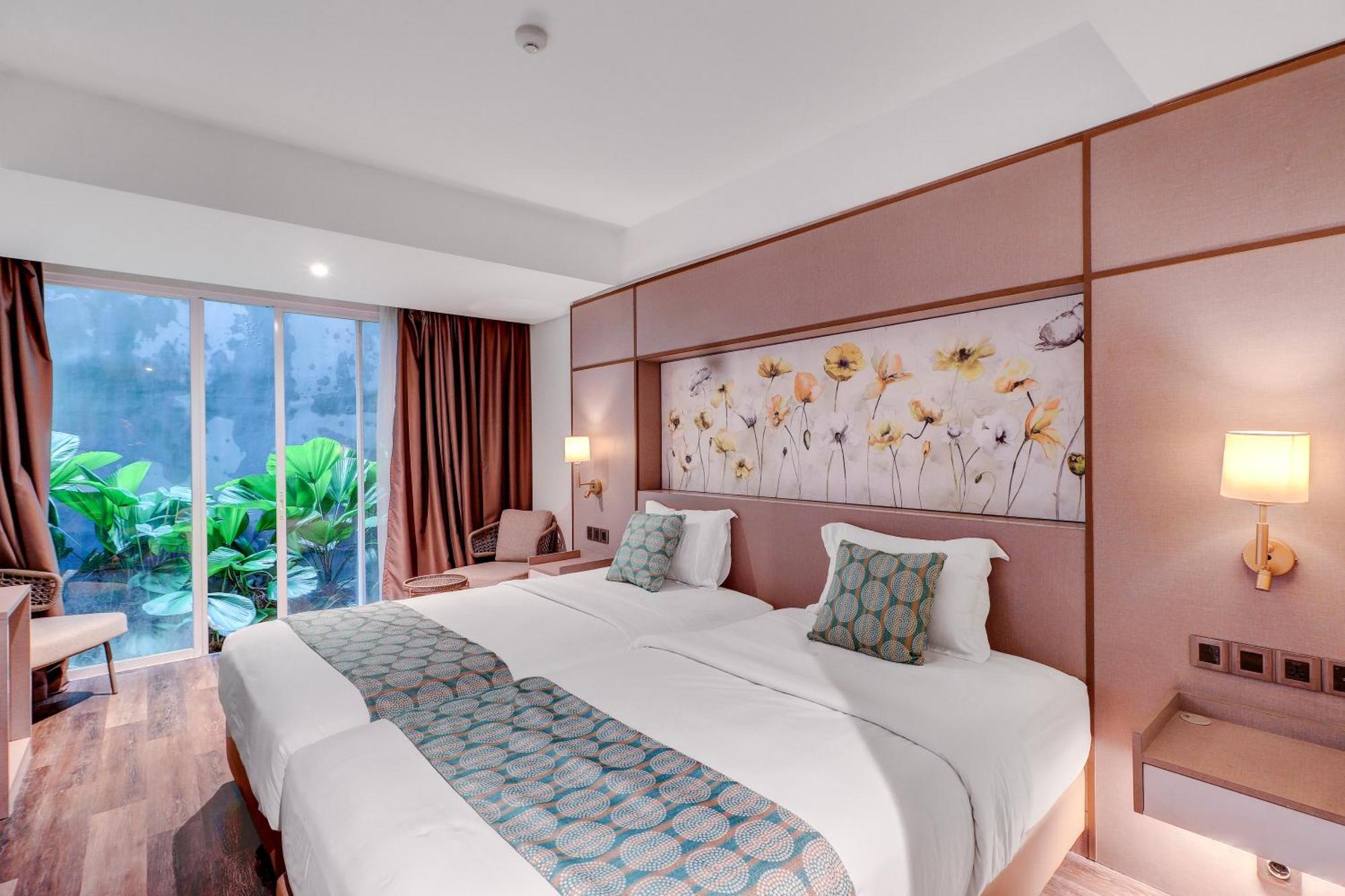 Checkmyguestt Arshika Sunset Road Hotel