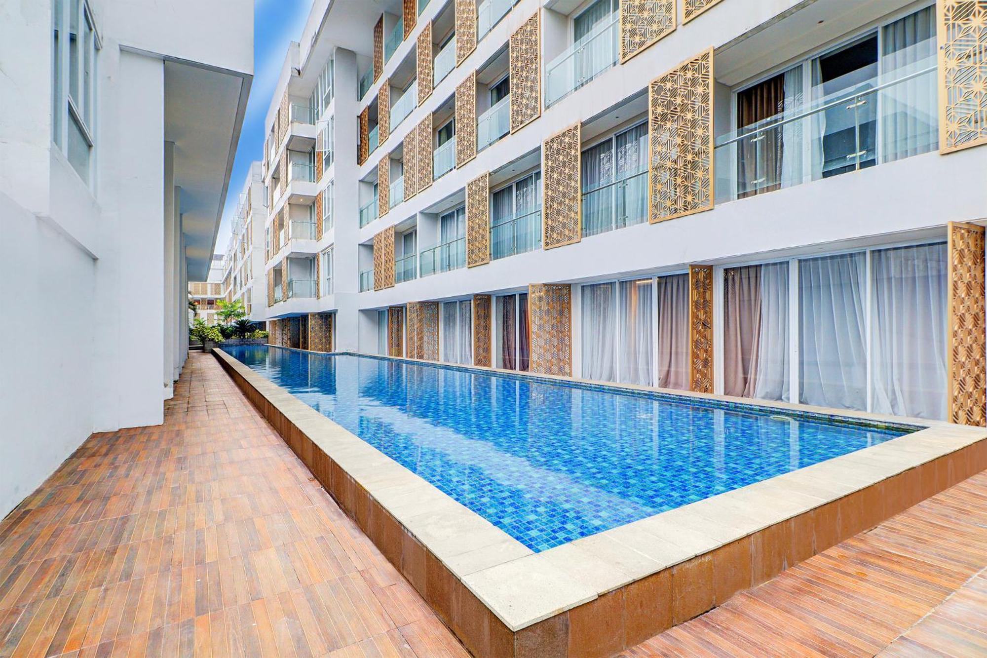 Checkmyguestt Arshika Sunset Road Hotel 4*