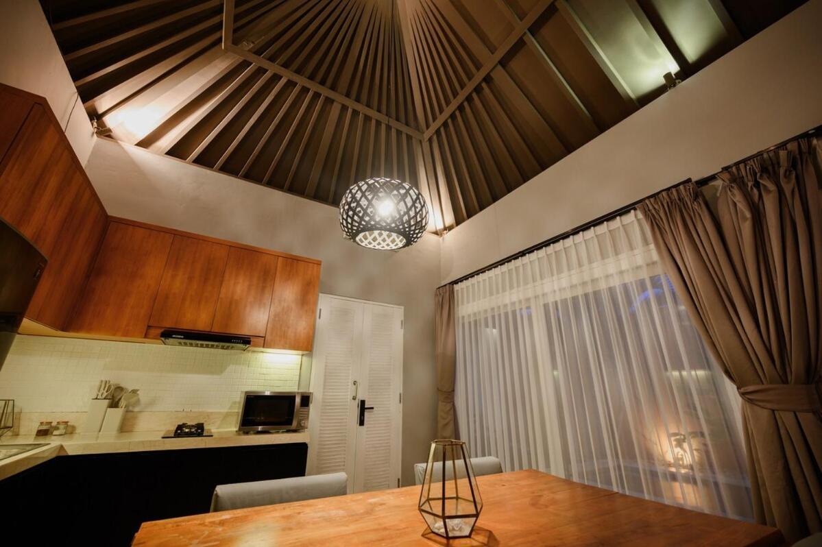 Urban 5br Villa
