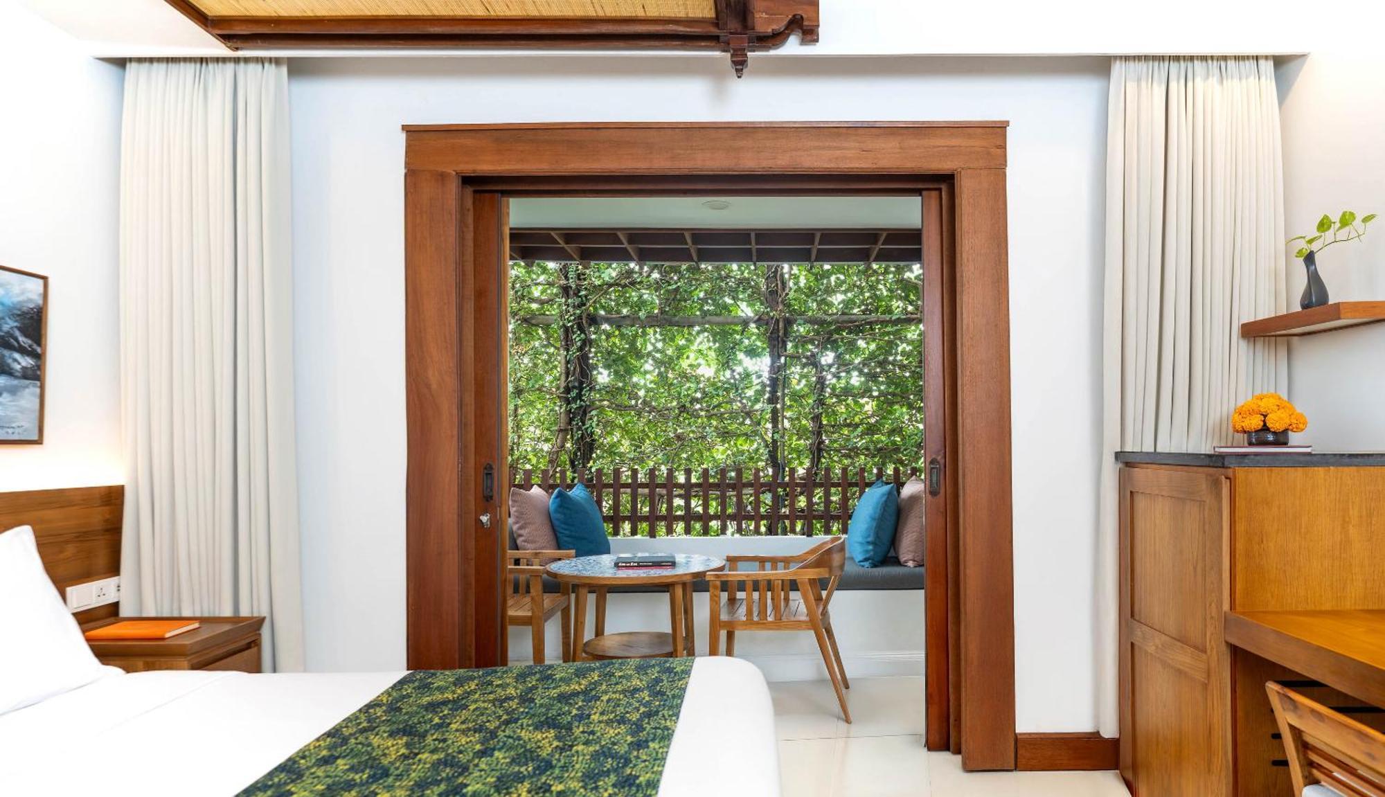 Hotel Legian Beach Hotel 4*