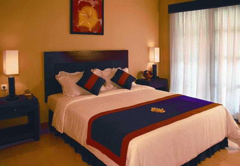 Hotel Fourteen Roses 3*