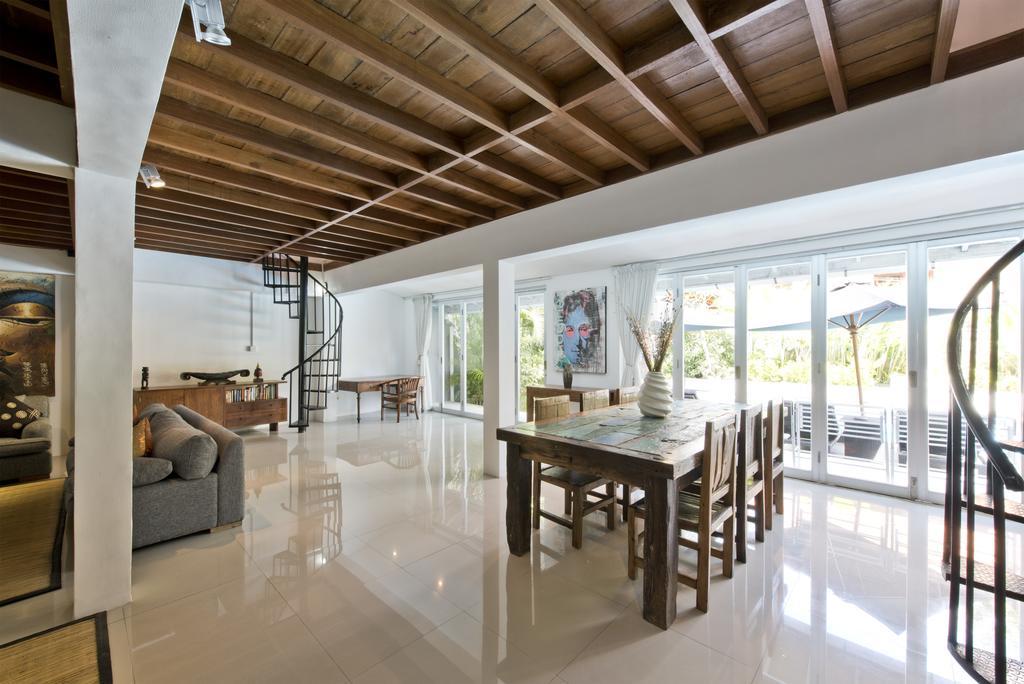 Villa Grange - *