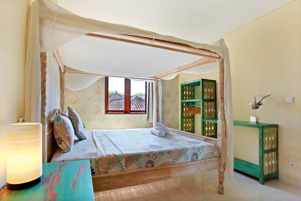 Legian Beach Villas 3*