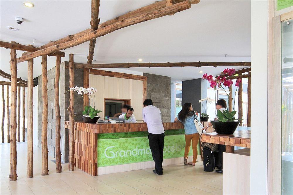 Hotel Grandmas Legian