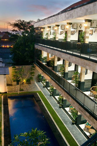 Super Oyo 3904 Kiki Bali Hotel 2*