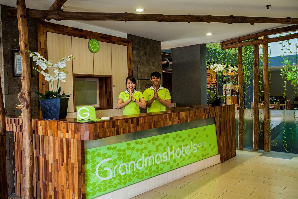 Grandmas Hotel
