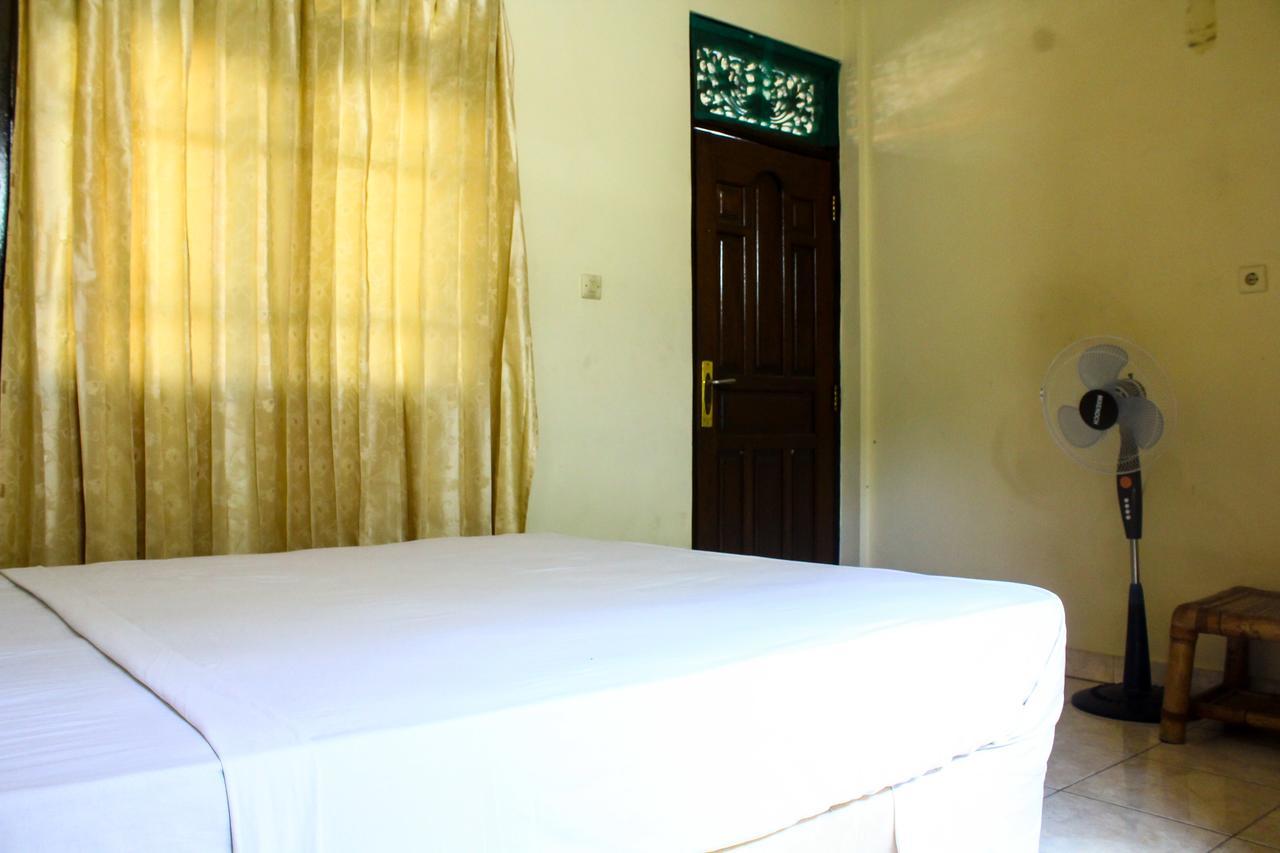 Lolo Legian (Bali)