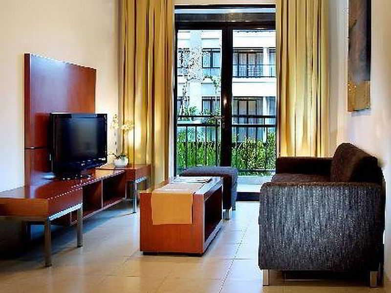 Grand Kuta And Hotel 4*