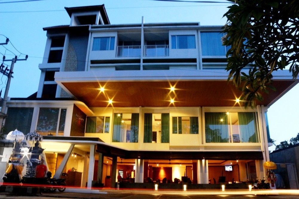 Hotel Collection O Legian Near Pantai Kuta Formerly Premium Legian 4*