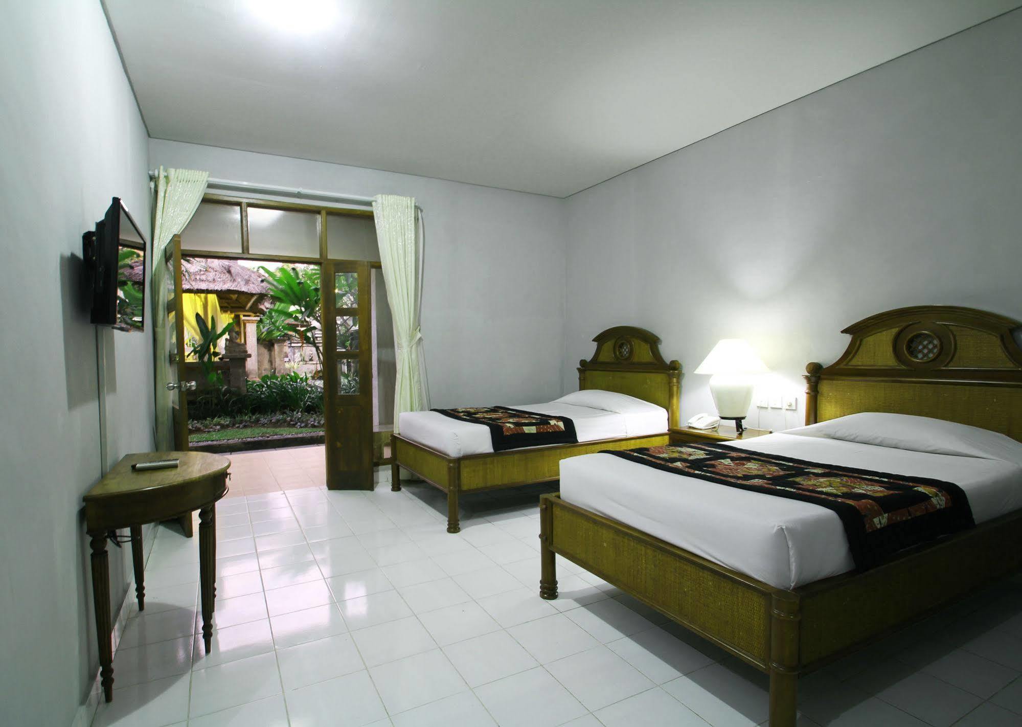 Fourteen Roses Hotel Legian (Bali)