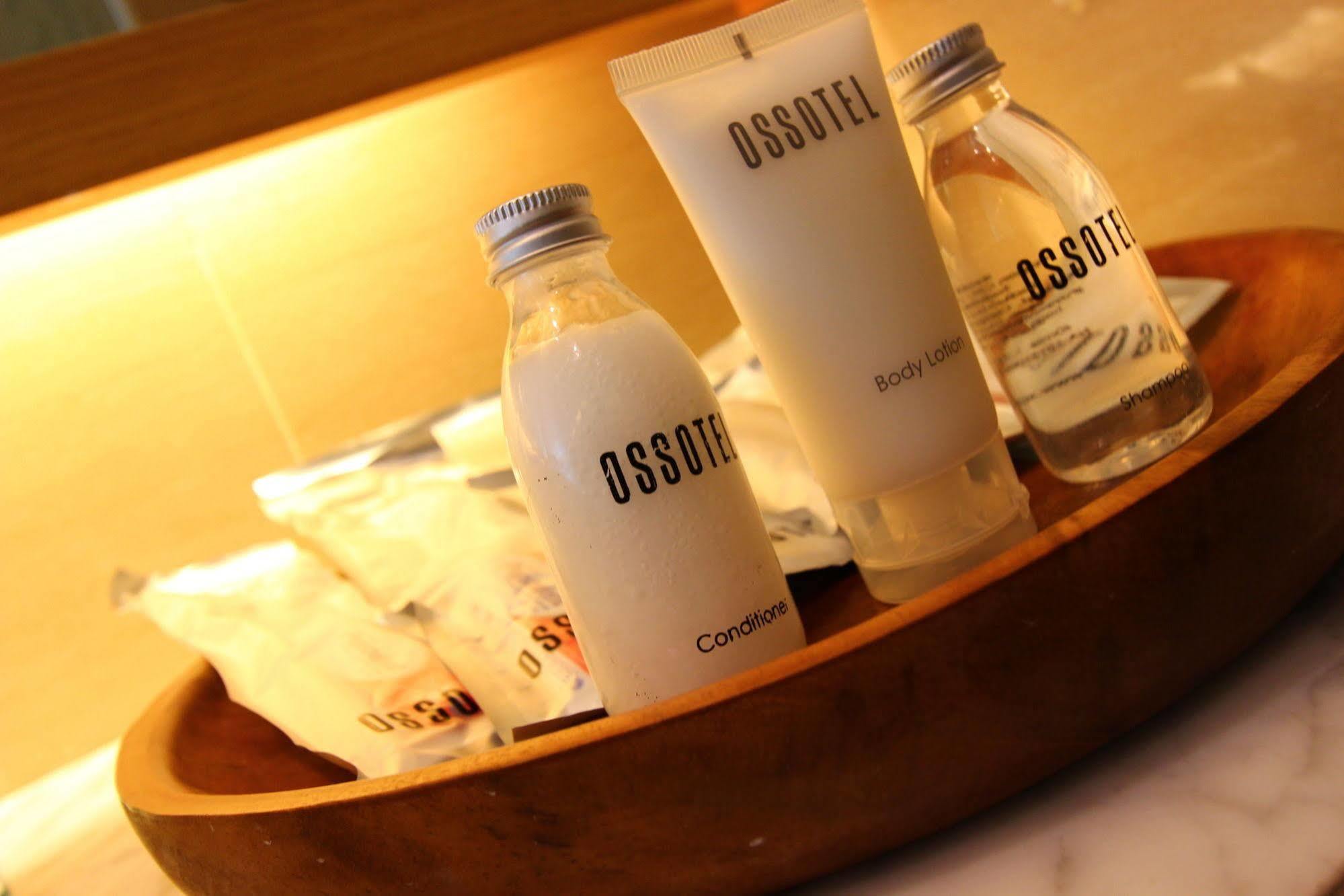 Hotel Ossotel Legian (Bali)