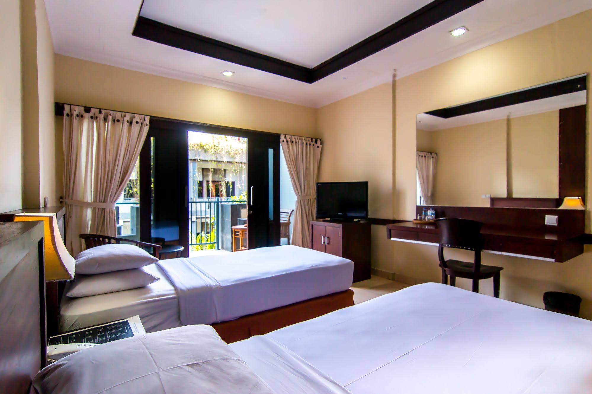 Champlung Mas Legian, Kuta 4* Legian (Bali)