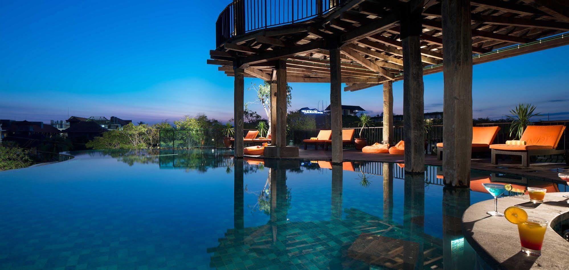 Hotel Sun Island & 4*