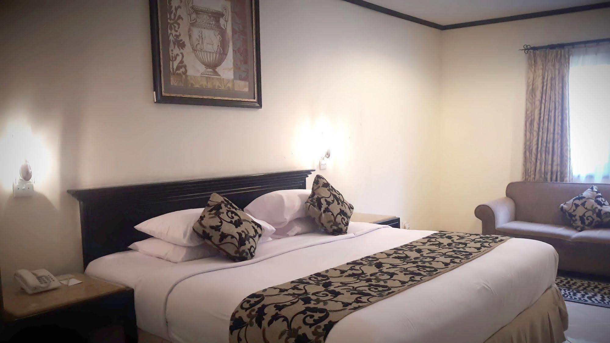 Paradiso Hotel