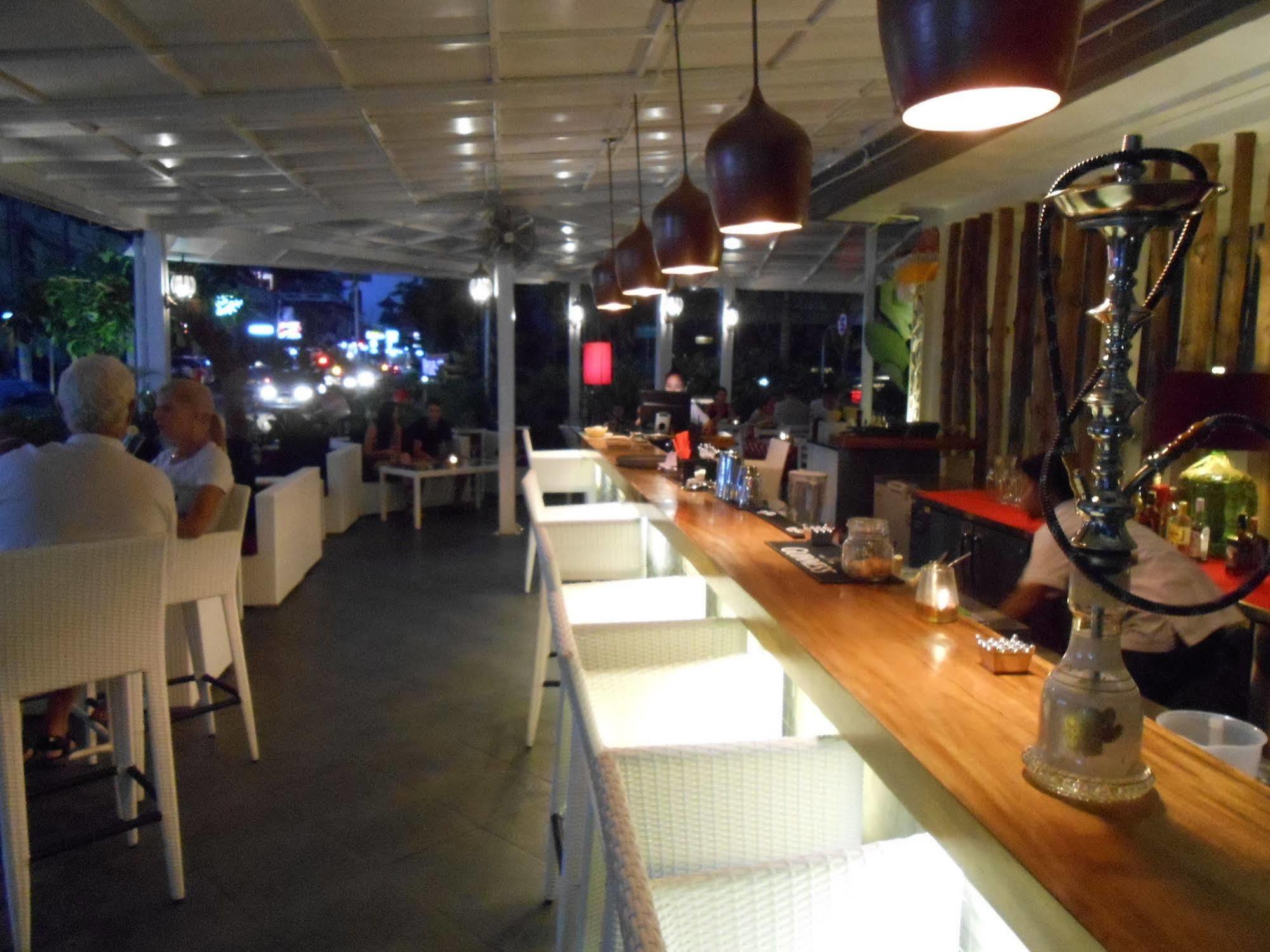 Hotel Grandmas Legian