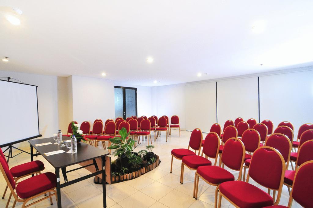 Grand Kuta And Hotel 4*