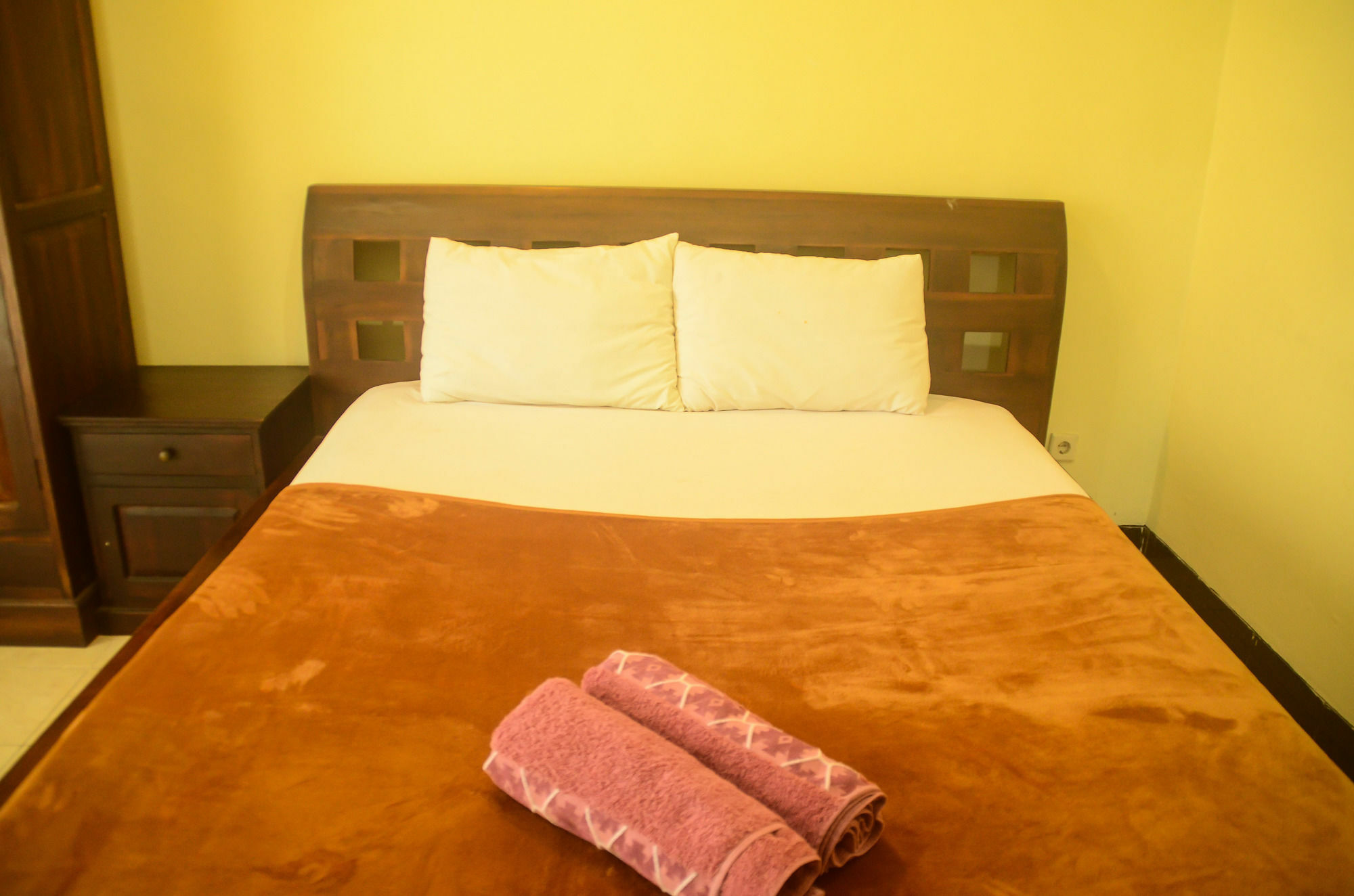 Hotel Super Oyo 1654 Maha Bharata Kuta 2*
