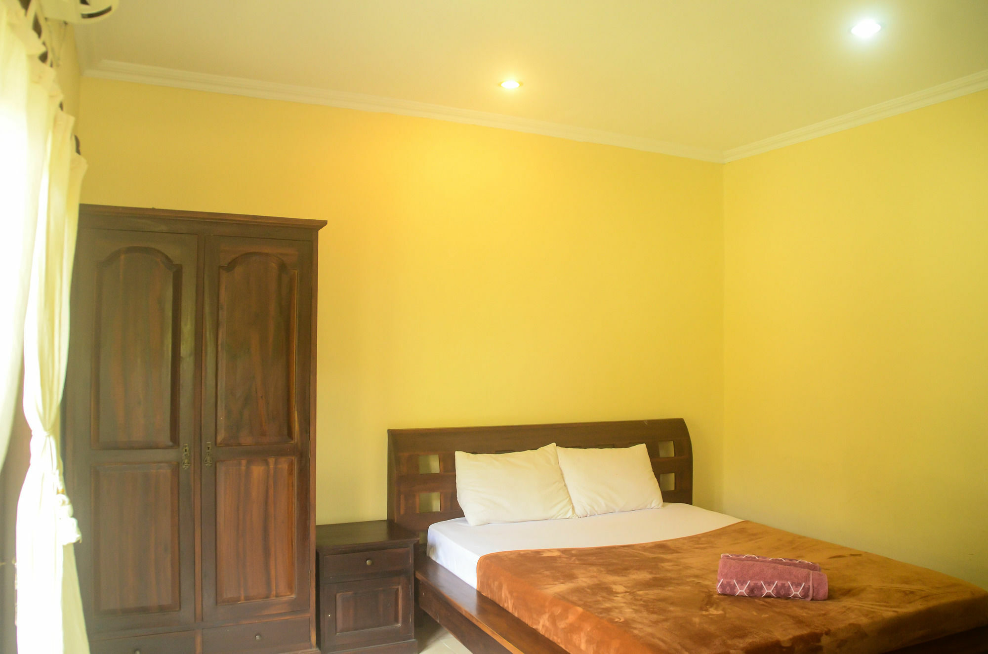 Hotel Super Oyo 1654 Maha Bharata Kuta