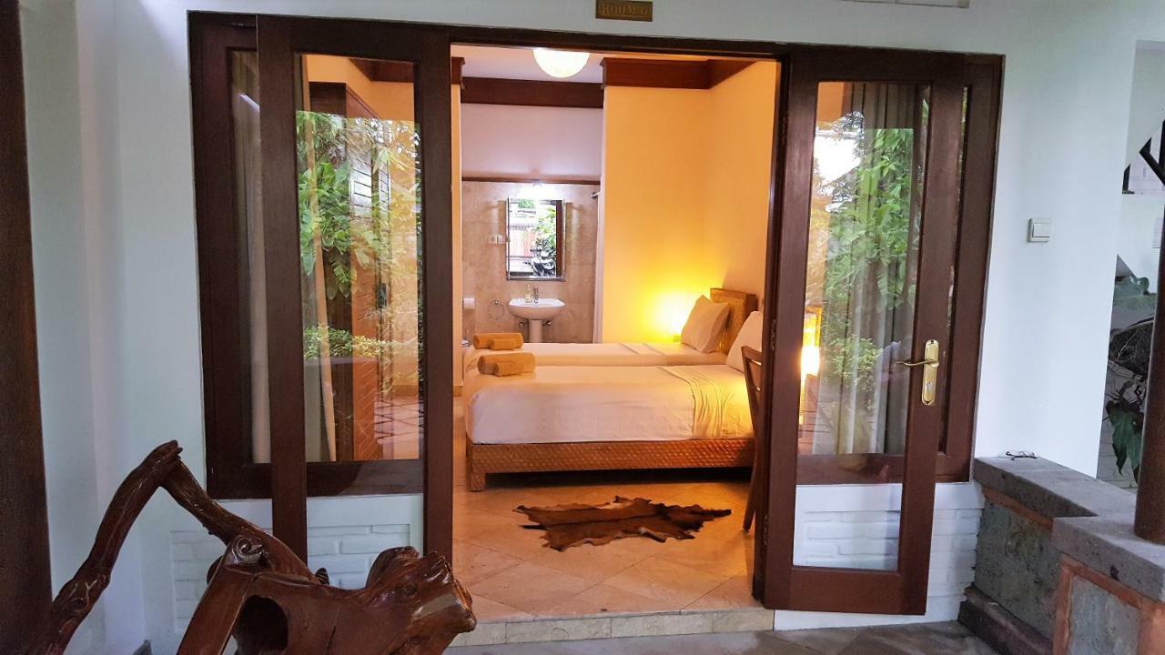 Villa Tirta Kuta-legian *