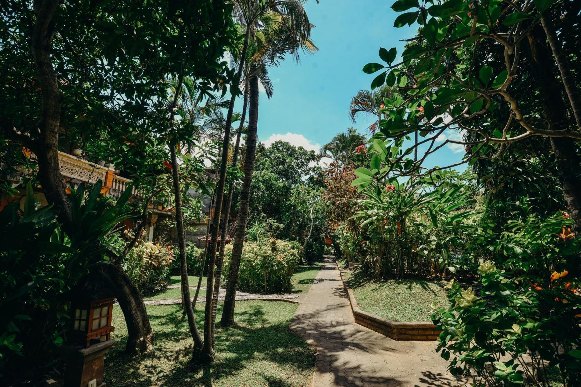 Three Brothers & 3* Legian (Bali)