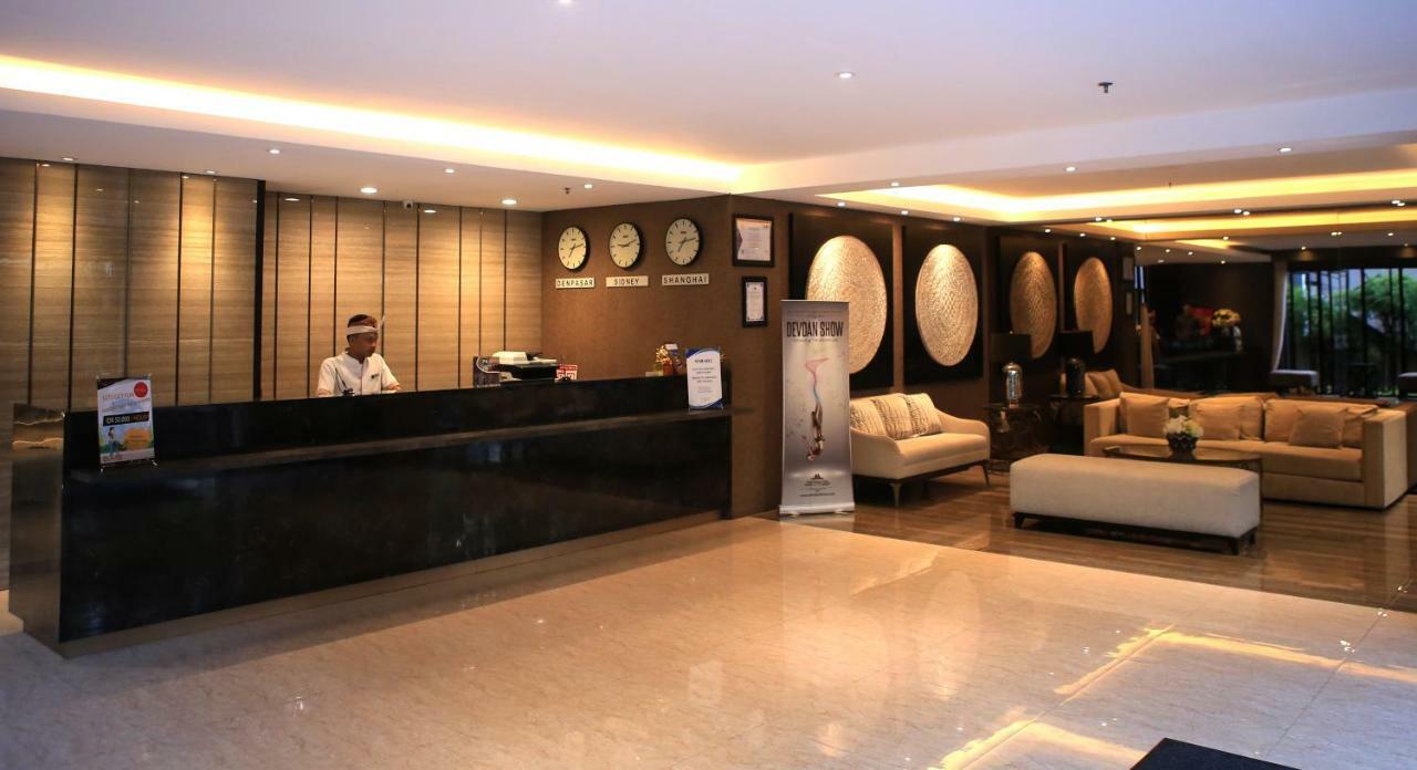 Hotel Grand Kuta And 4*