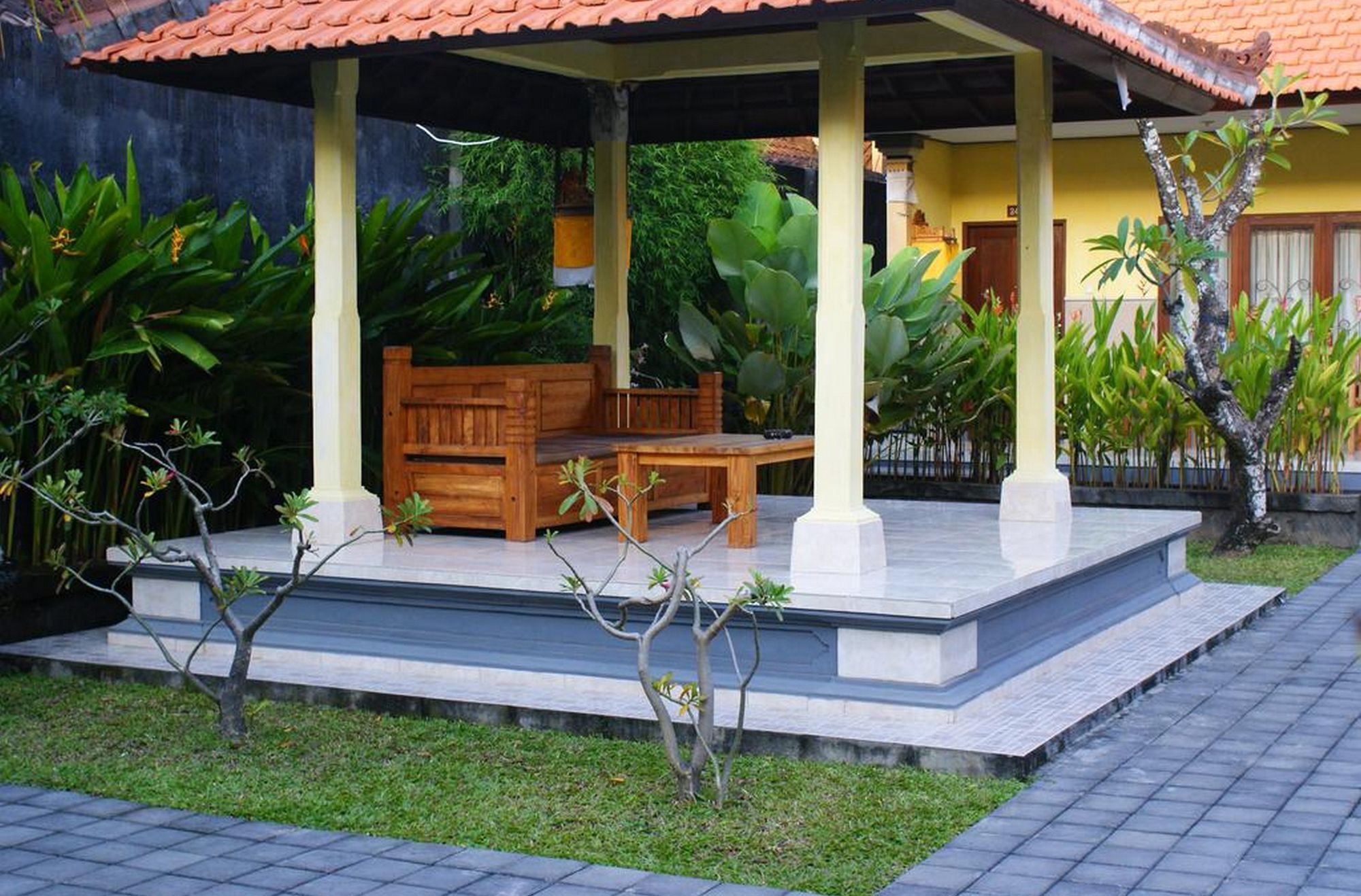 Hotel Nida Sahadewa